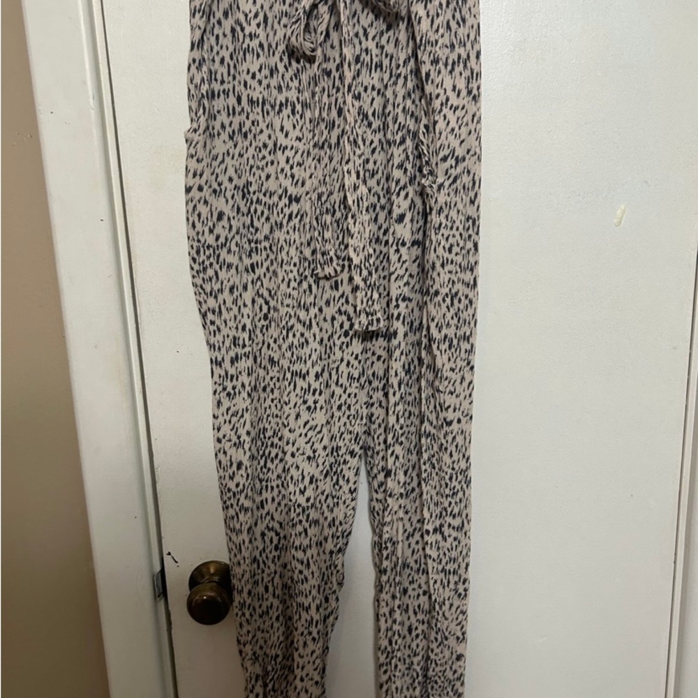 Women’s linen pants